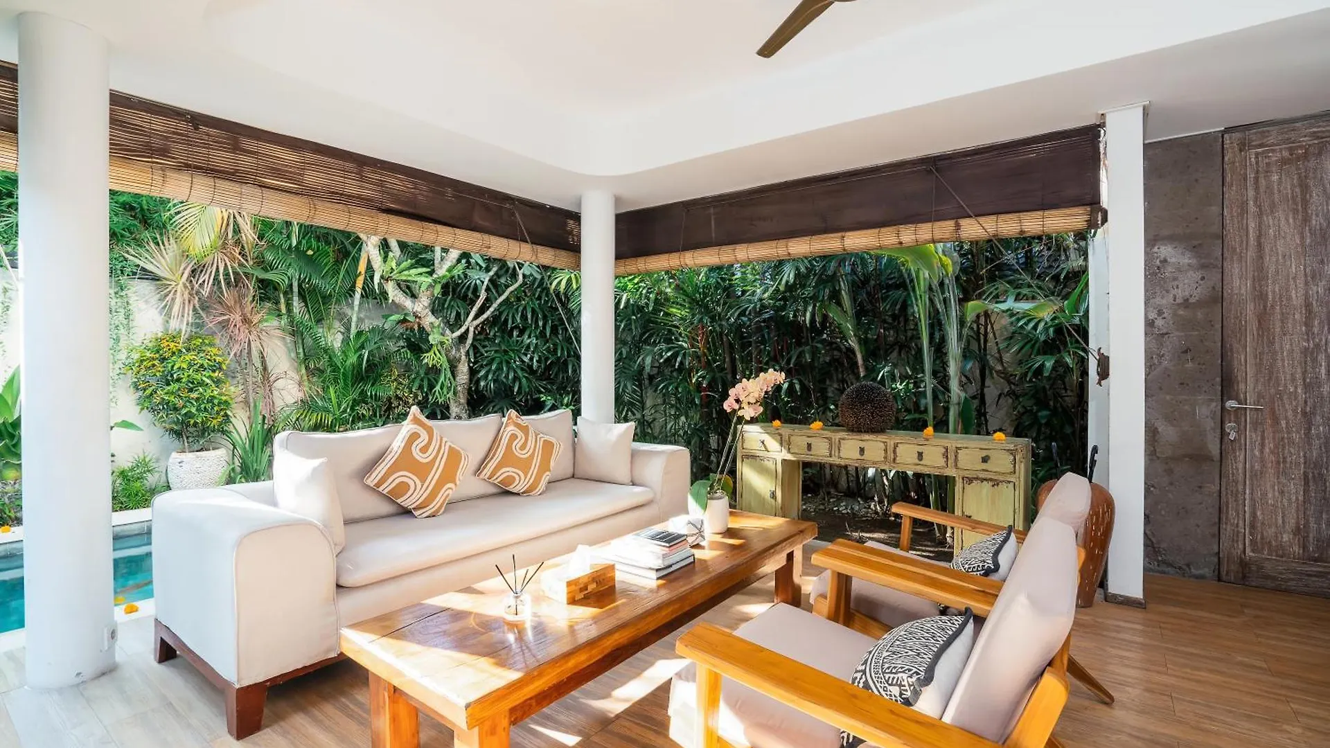 Villa Casa Coral At Umalas Kerobokan  Indonesia