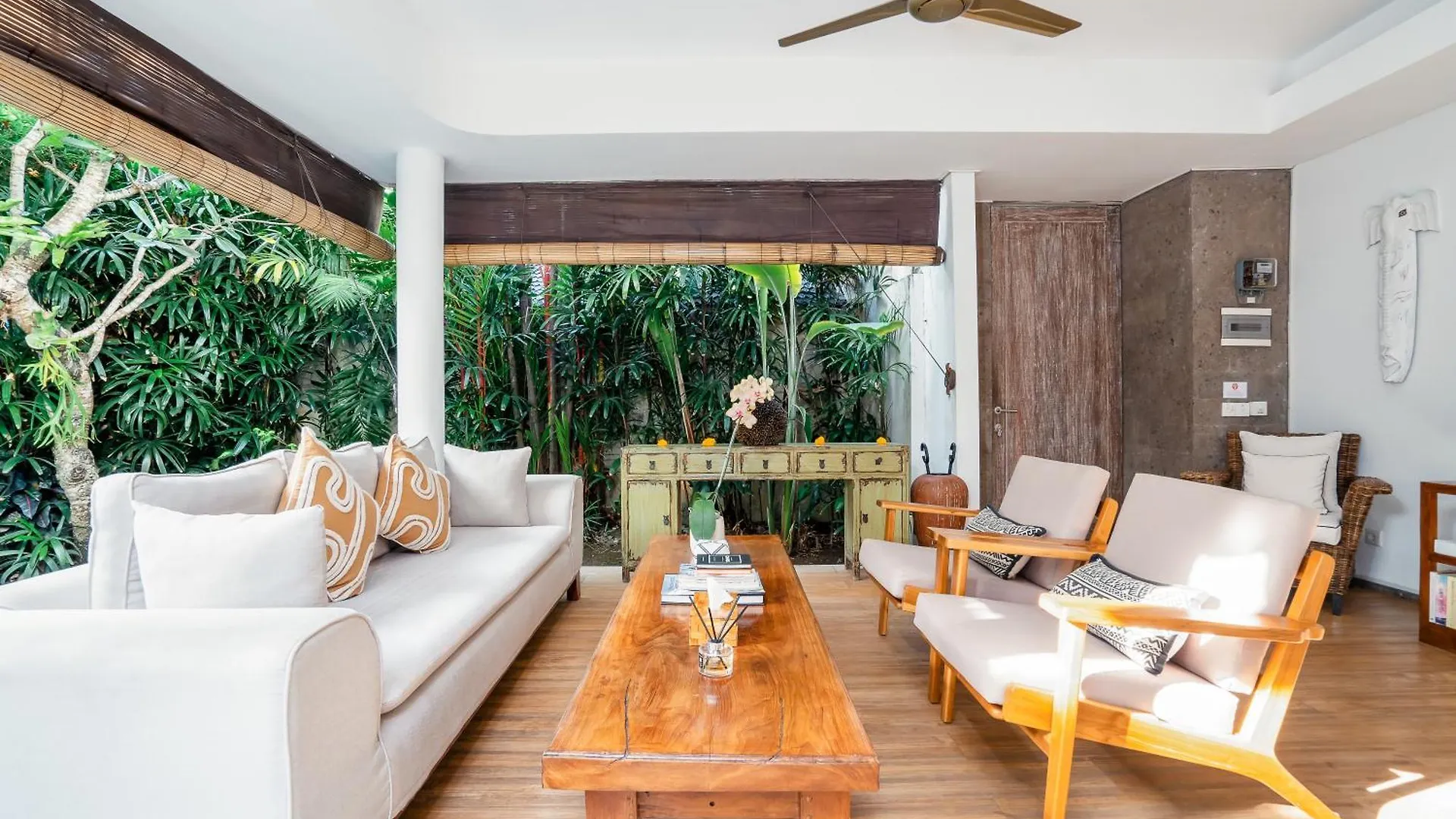 Villa Casa Coral At Umalas Kerobokan  Indonesia